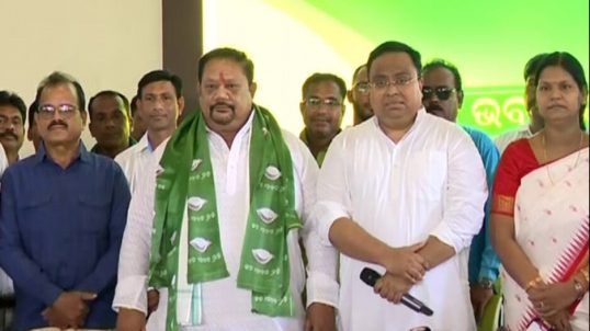 ଦୋଛକିରେ ଦଳଡିଆଁ ନେତା: ଶଙ୍ଖ ଶିବିରରେ ଅଣନିଃଶ୍ଵାସୀ
